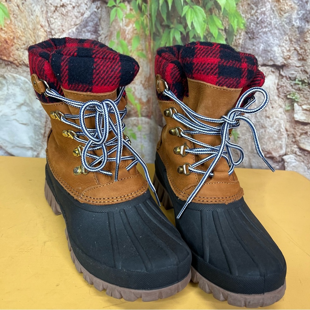 J. CREW Waterproof Leather and Rubber Duck Boots "Perfect Winter Boots" Style, 8 - Picture 7 of 13